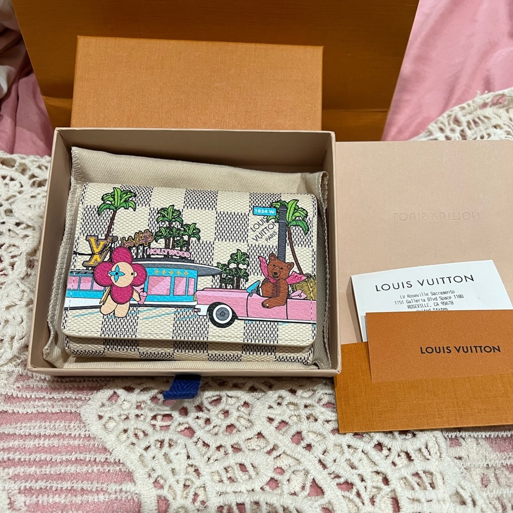 Limited victorine wallet